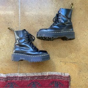 SOLD 🕸️ Dr. Martens Jadon Platform Boots